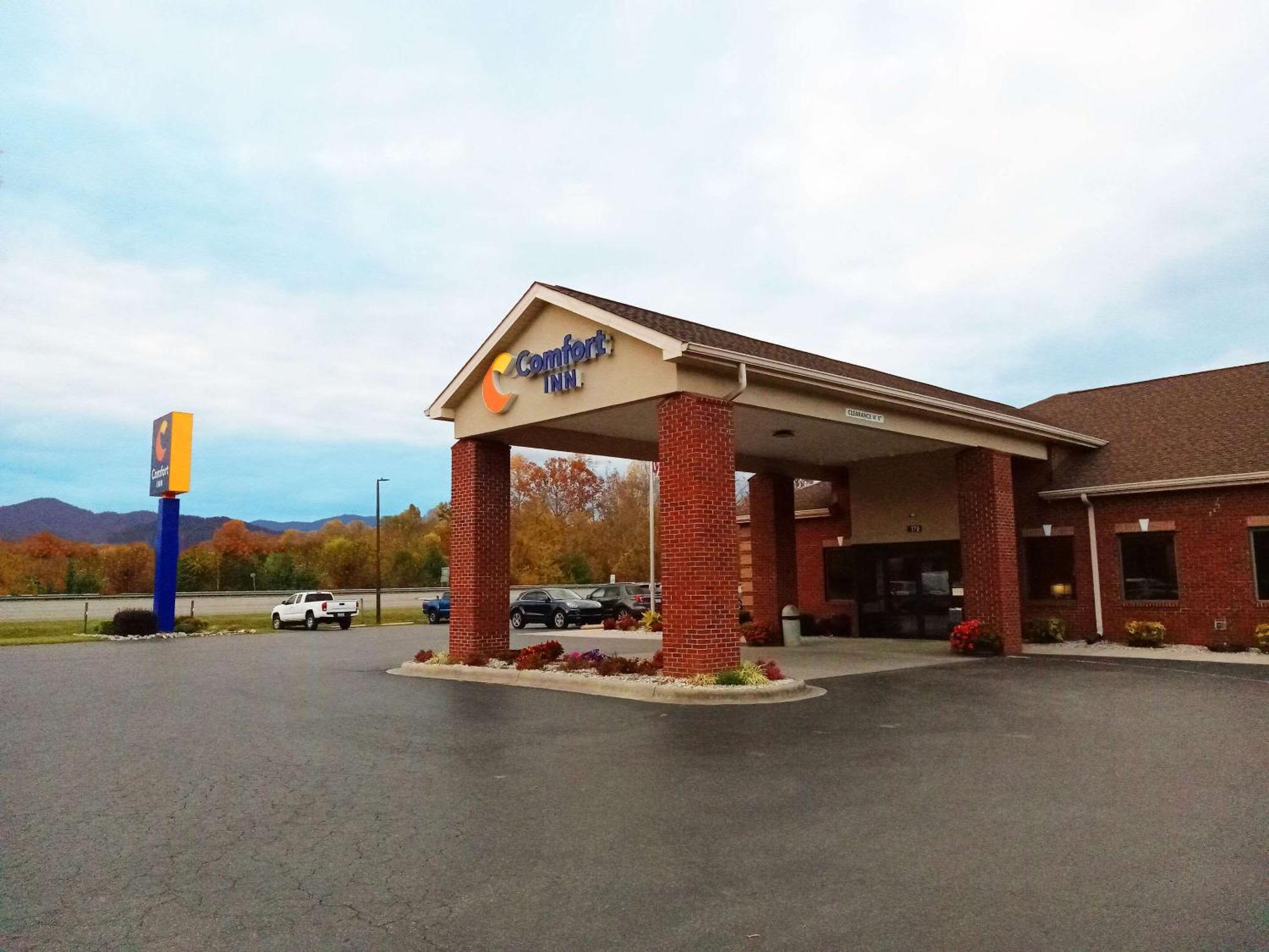 Comfort Inn Near Downtown & Blue Ridge Pkwy Marion Eksteriør billede