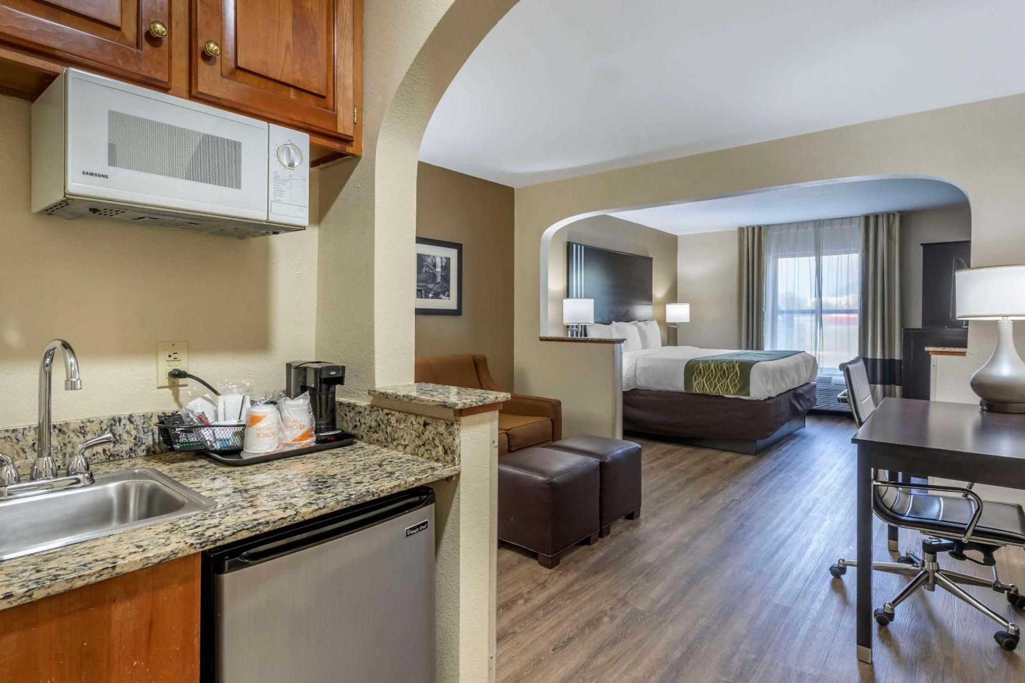 Comfort Inn Near Downtown & Blue Ridge Pkwy Marion Eksteriør billede