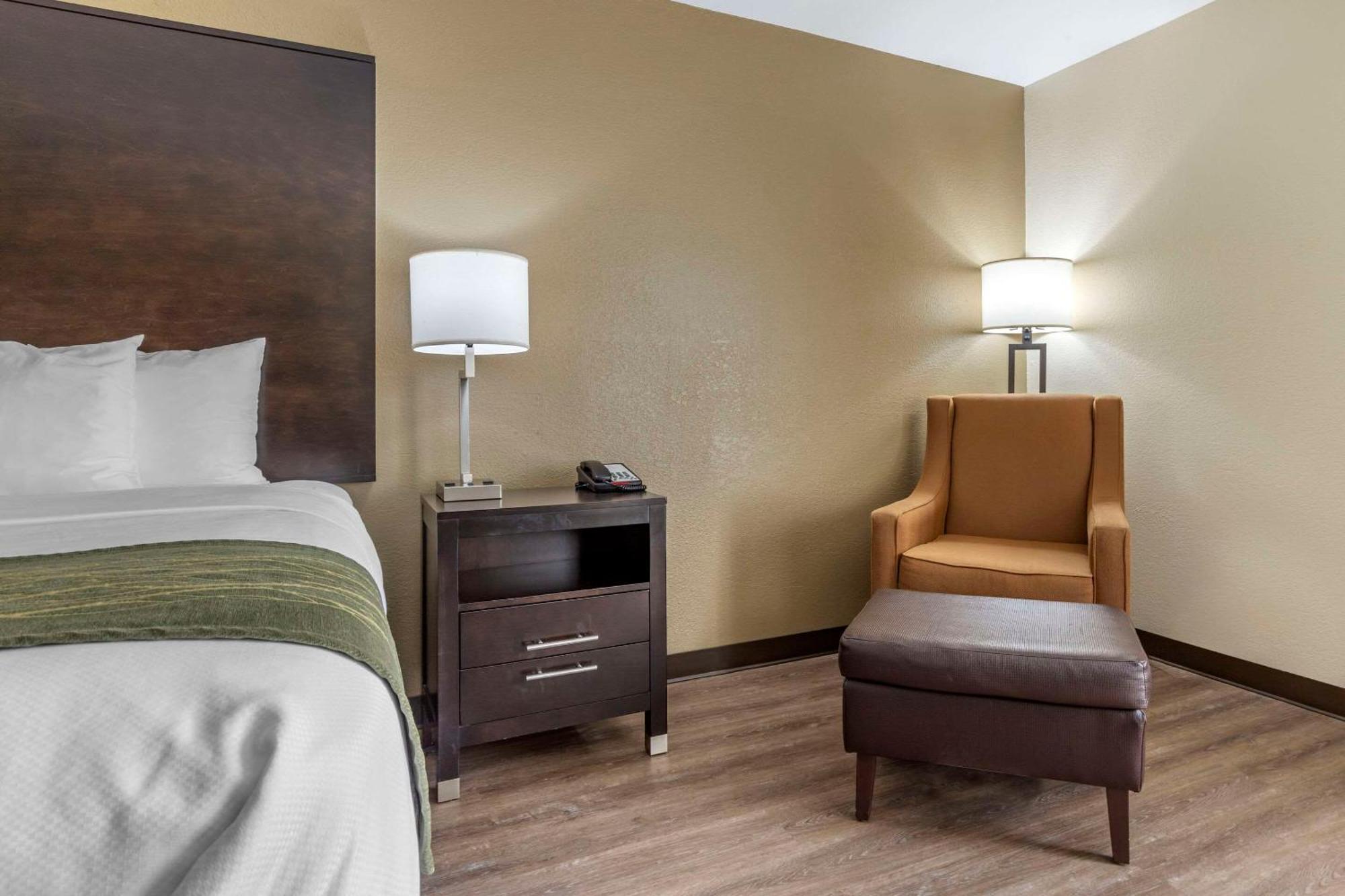 Comfort Inn Near Downtown & Blue Ridge Pkwy Marion Eksteriør billede