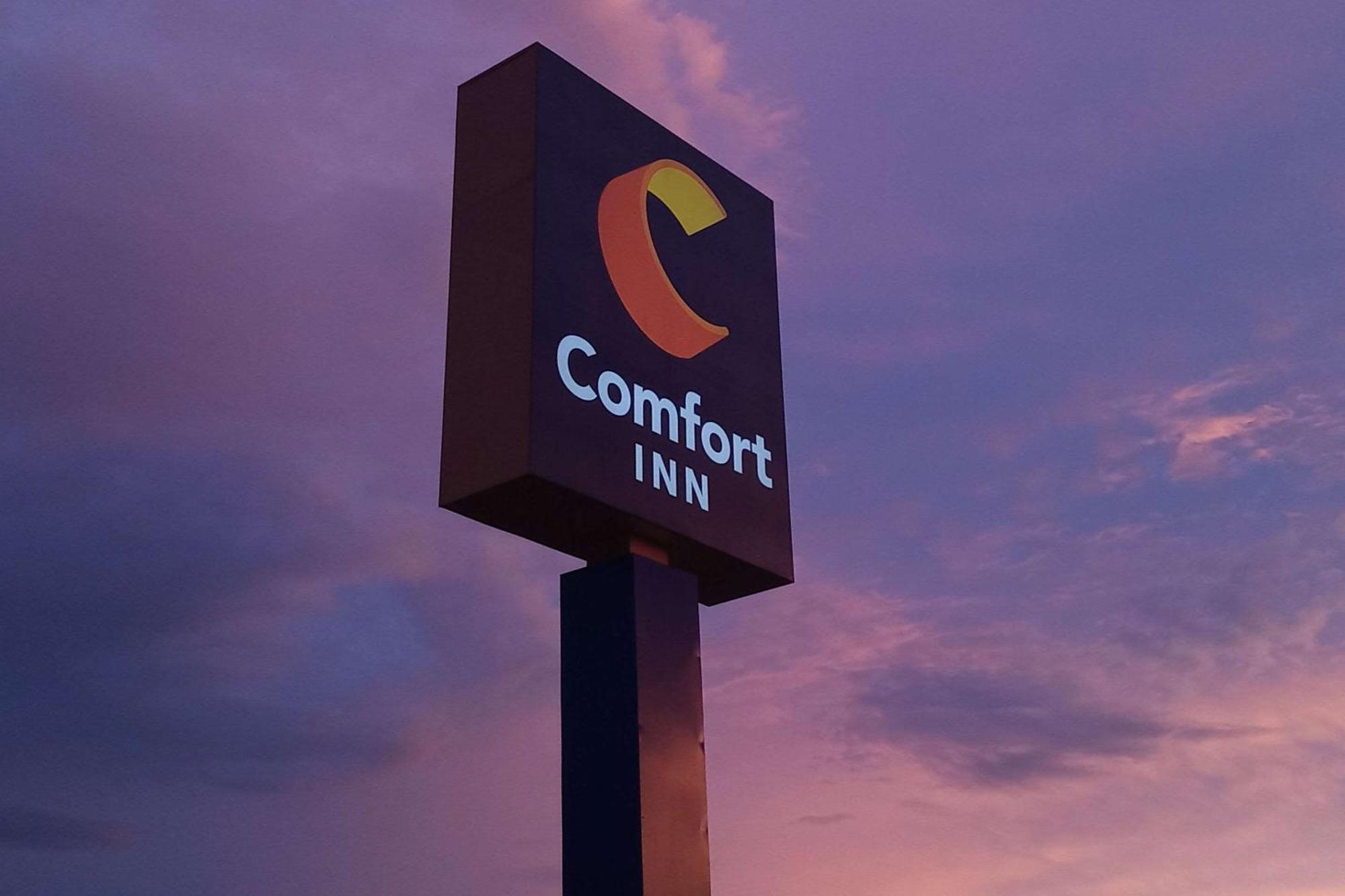 Comfort Inn Near Downtown & Blue Ridge Pkwy Marion Eksteriør billede