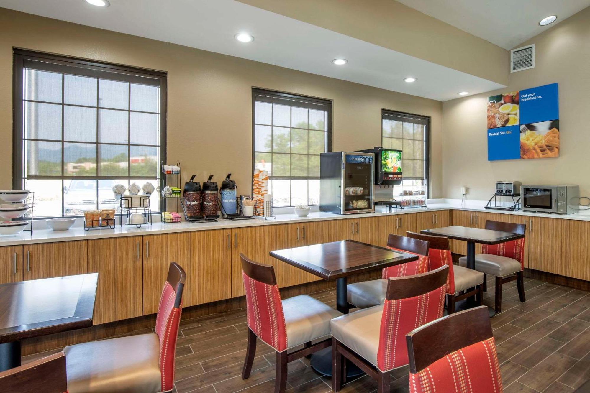 Comfort Inn Near Downtown & Blue Ridge Pkwy Marion Eksteriør billede