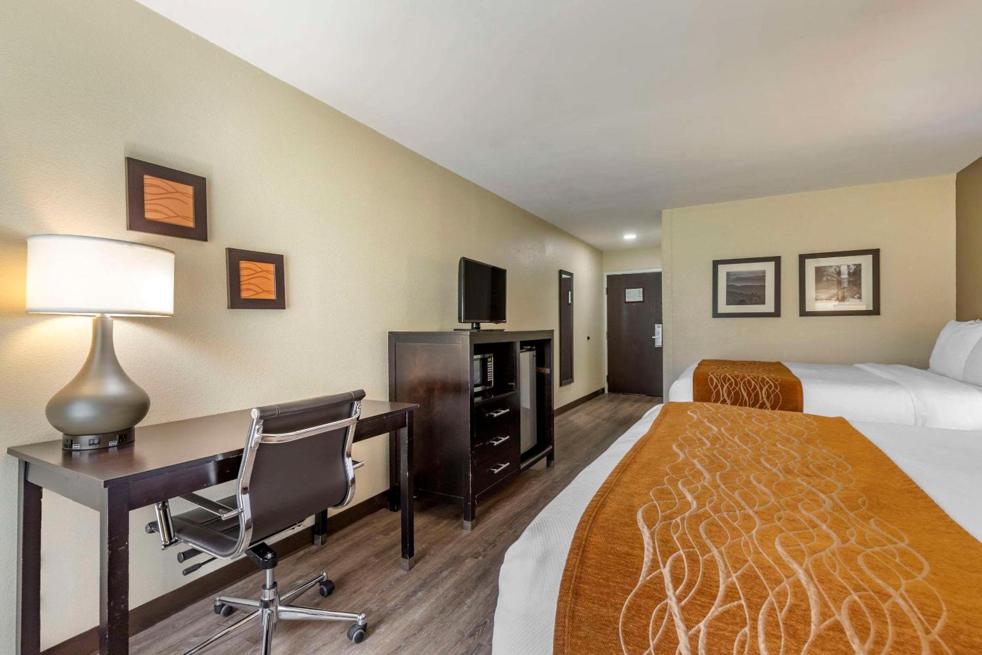 Comfort Inn Near Downtown & Blue Ridge Pkwy Marion Eksteriør billede